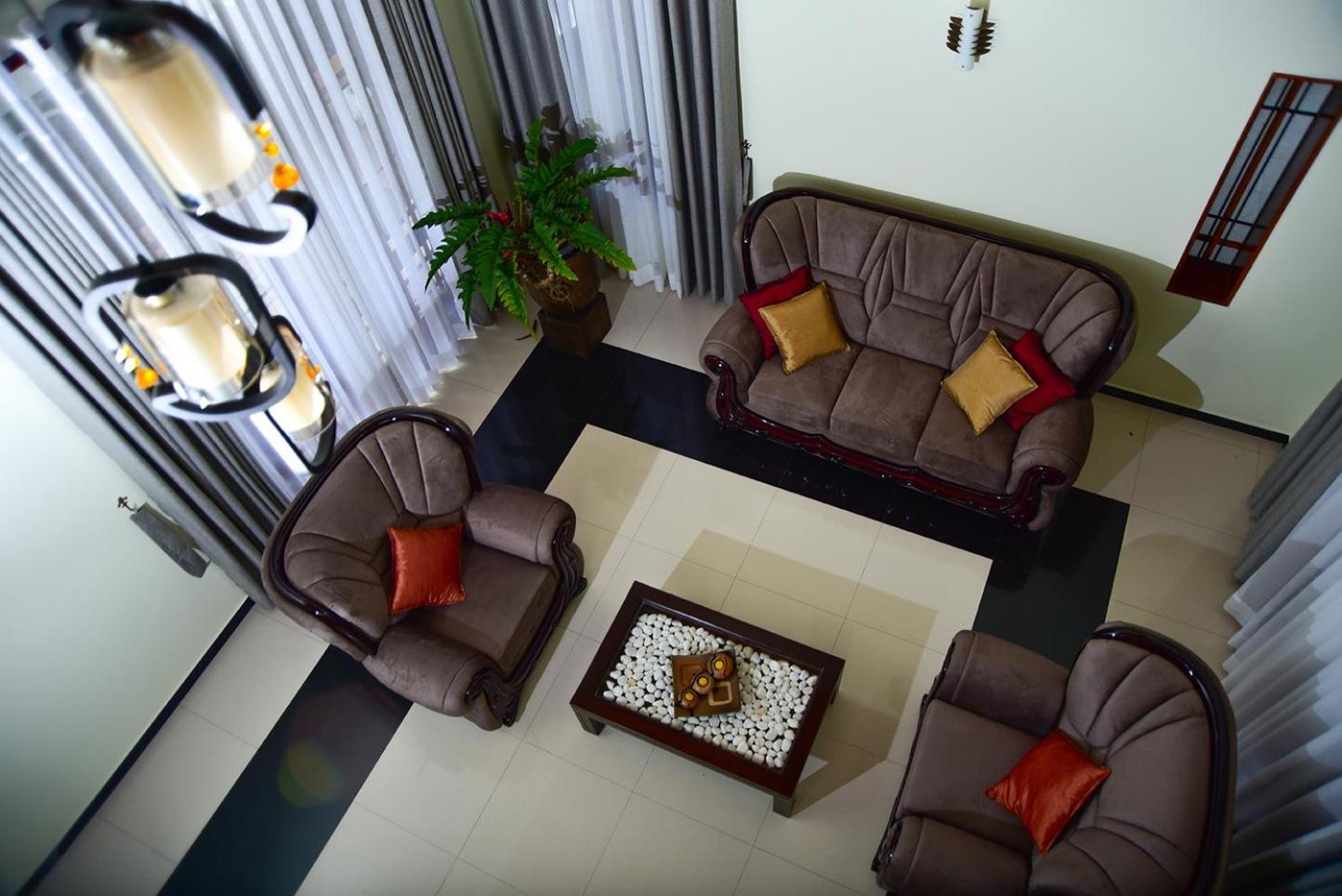 Bigcity Villa - Airport Transit Hotel カトゥナカヤ エクステリア 写真